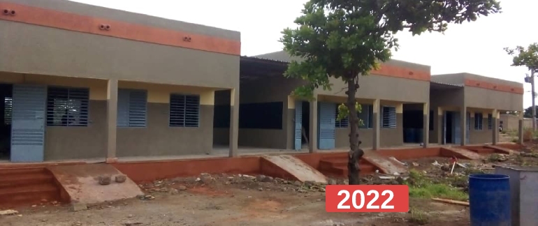 Construcción de un edificio de tres aulas y dos porches para una escuela infantil 2022