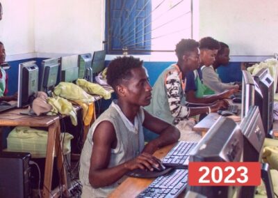Proyecto para el derecho a la educación “de la escuela a la vida” oportunidades de empleo para jóvenes en extrema pobreza